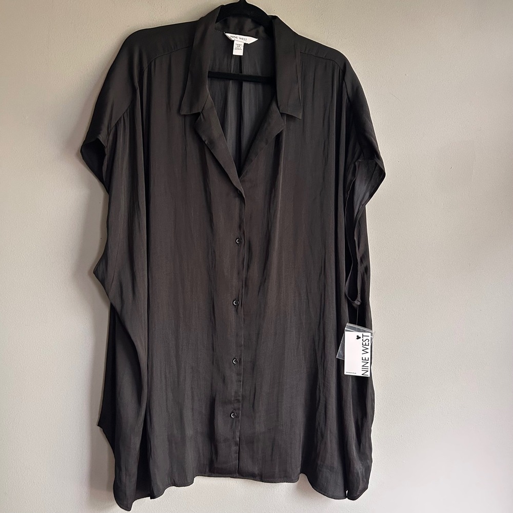 Nine West Womens Plus 4X Black Button Down Short Sleeve Oversized Blouse Top NEW